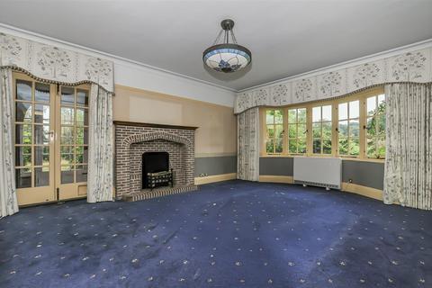 5 bedroom detached house for sale, Chequers Lane, Watford