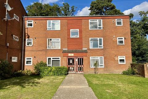 1 bedroom apartment to rent, Elizabeth Close,  Bracknell,  RG12