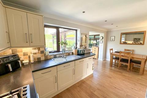 3 bedroom detached house for sale, Throstle Nest Road, Silsden