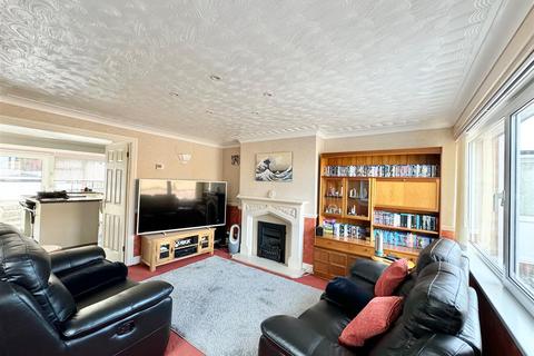 4 bedroom end of terrace house for sale, Beare Close, Plymouth PL9