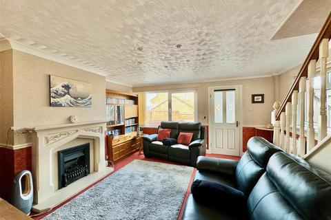 4 bedroom end of terrace house for sale, Beare Close, Plymouth PL9