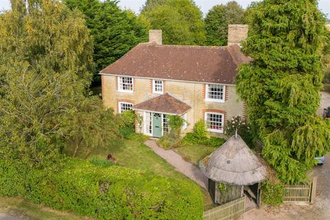 4 bedroom detached house for sale, The Elms, Hitcham