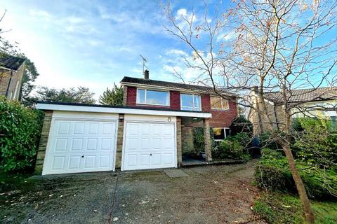 4 bedroom terraced house to rent, Greencroft, Guildford GU1