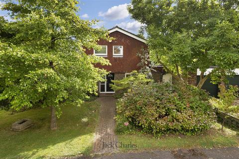 4 bedroom detached house for sale, Valley View, Tunbridge Wells