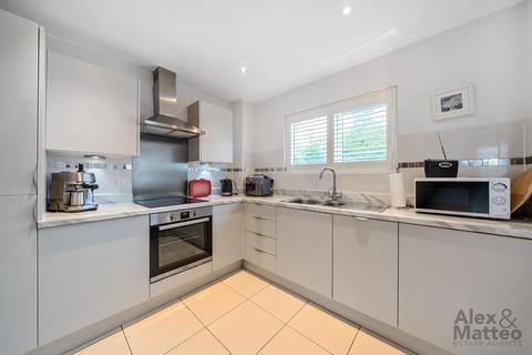 Flat 1, 53 Silwood Street, London, SE16 2AW