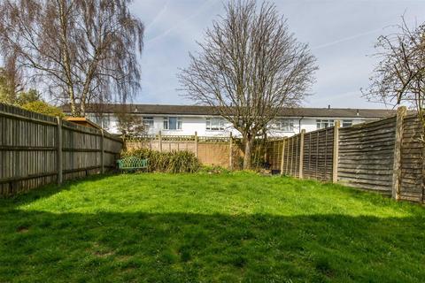 2 bedroom end of terrace house for sale, Field Court, Oxted