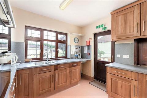 6 bedroom detached house for sale, Bristol Road, Chippenham