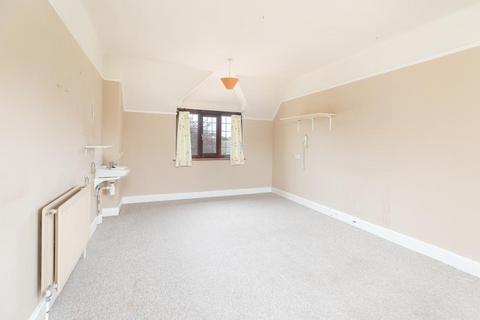 6 bedroom detached house for sale, Bristol Road, Chippenham