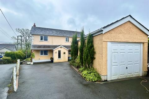 3 bedroom detached house for sale, Heol Cwmbach, Drefach, Llanelli