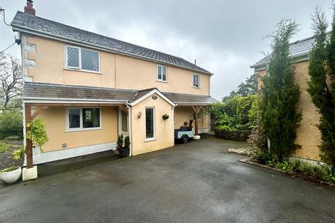 3 bedroom detached house for sale, Heol Cwmbach, Drefach, Llanelli