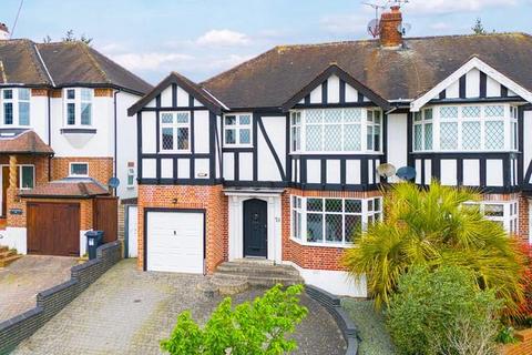 4 bedroom semi-detached house for sale, Worcester Crescent, Woodford Green IG8