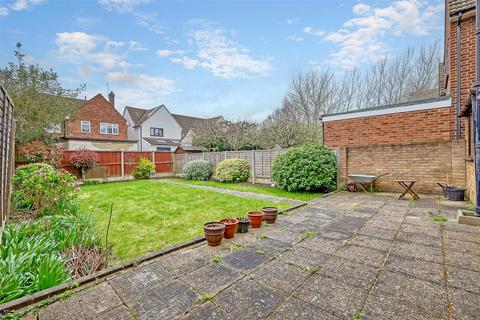 3 bedroom semi-detached house for sale, Karen Close, Brentwood