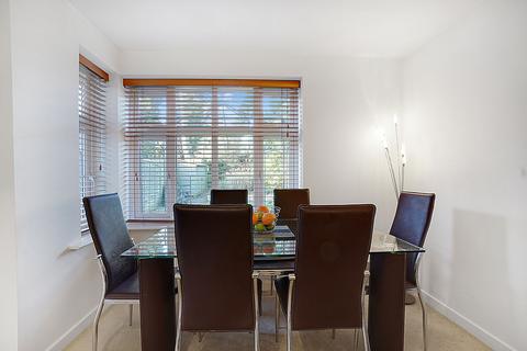 6 Moat Lane, Lower Upnor, Rochester, ME2 4GP