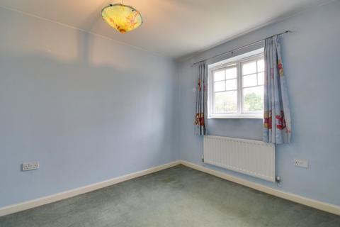 3 bedroom semi-detached house to rent, Grandfield Avenue, Hertfordshire WD17