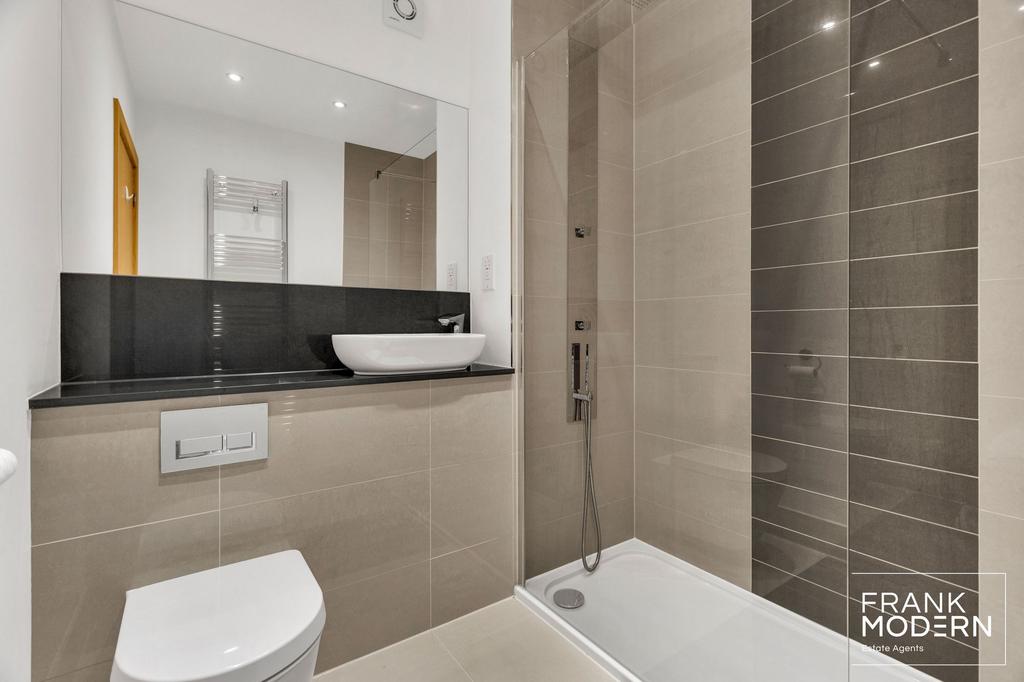 Bedroom Two En-Suite