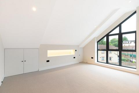 3 bedroom end of terrace house for sale, London SW8