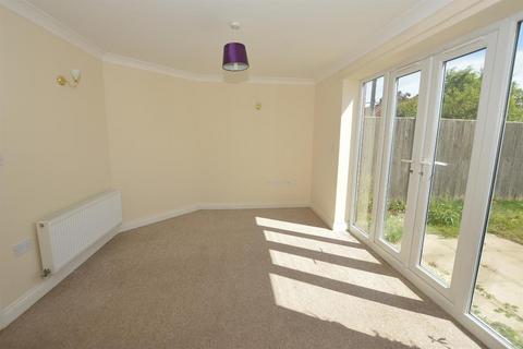 3 bedroom terraced house to rent, Drurys Yard, Southrepps, Norfolk