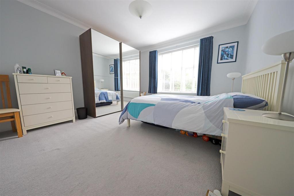 Nicholas james somerhill court bed bed 1.jpg