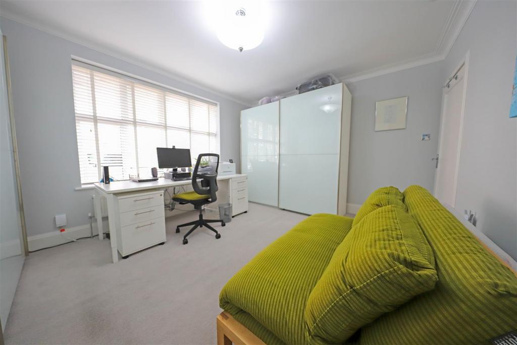 Nicholas james somerhill court bed 2.jpg