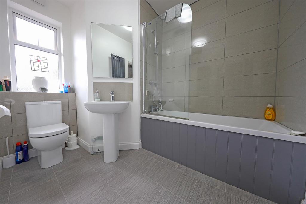 Nicholas james somerhill court bath.jpg