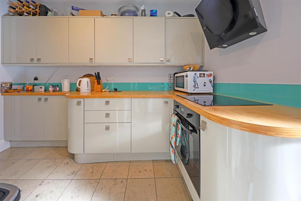 Nicholas james somerhill court kitchen 4.jpg