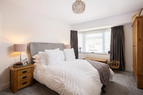 72 Anthea Drive, York, YO31 9DD