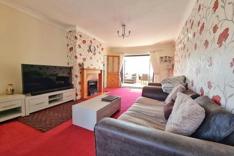 3 bedroom semi-detached house to rent, Wyndham Road, Stoke-On-Trent ST3