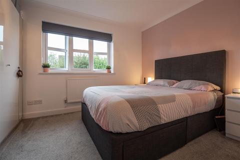 2 bedroom terraced house for sale, Garden Way, Kings Hill, West Malling