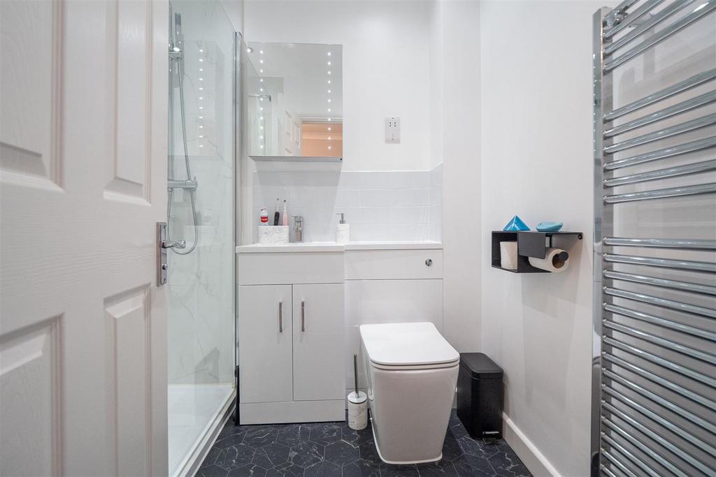 Shower Room..jpg