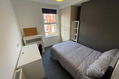 1 bedroom in a house share to rent, Headingley Mount, Headingley, Leeds LS6 3EW