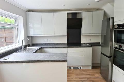 3 bedroom house to rent, Orchard Close, Wilmslow, Cheshire