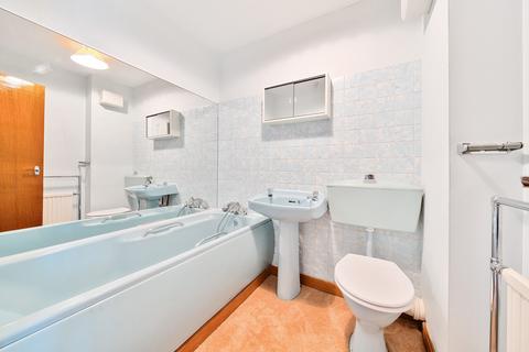 20 Boyd Close, Kingston Upon Thames, KT2 7RL