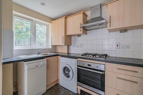 3 bedroom flat for sale, High Wycombe,  Train station,  Buckinghamshire,  HP13