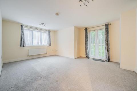 3 bedroom flat for sale, High Wycombe,  Train station,  Buckinghamshire,  HP13