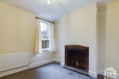 4 bedroom terraced house to rent, Bath Street, Rugby, CV21