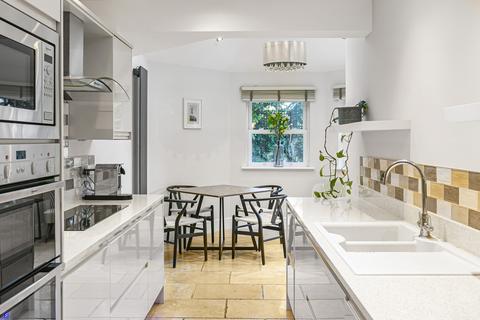 2 bedroom apartment for sale, Bolingbroke Grove, London, SW11