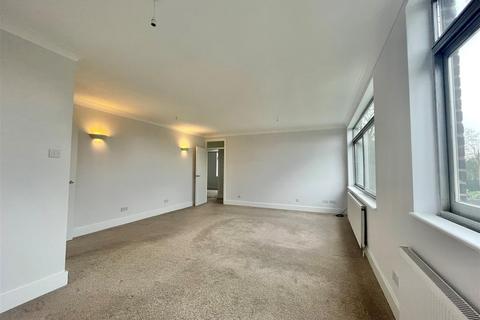 2 bedroom apartment to rent, Brendon Court, The Avenue, Radlett, Hertfordshire, WD7