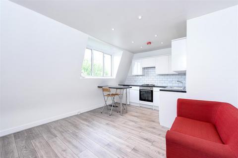 1 bedroom flat for sale, Melrose Avenue, London, NW2