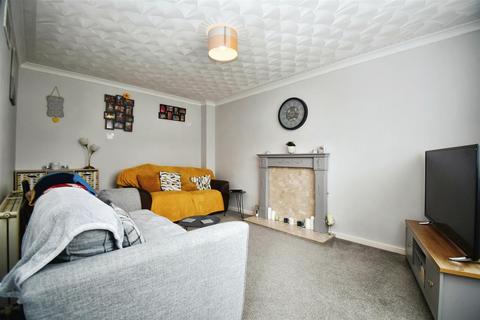 2 bedroom end of terrace house for sale, Lanyon Close, Bransholme, Hull