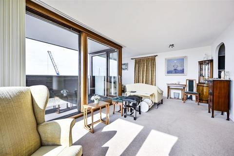 4 bedroom apartment for sale, Lauderdale Tower, London EC2Y