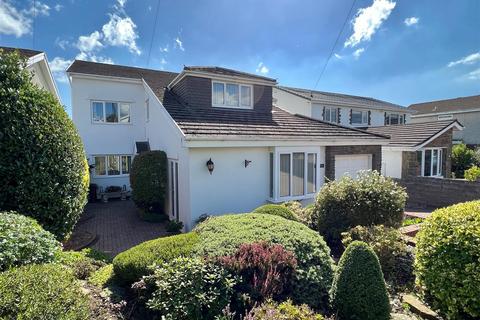 4 bedroom detached house for sale, 17 Castle Meadows, Coity, Bridgend, Bridgend County Borough, CF35 6DA