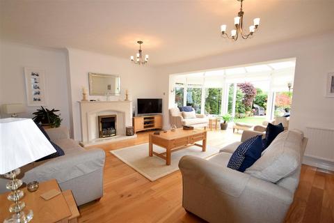 17 Castle Meadows, Coity, Bridgend, CF35 6DA