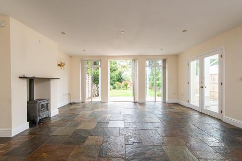 4 bedroom detached house for sale, Avenue Road, Stratford-upon-Avon, Warwickshire, CV37