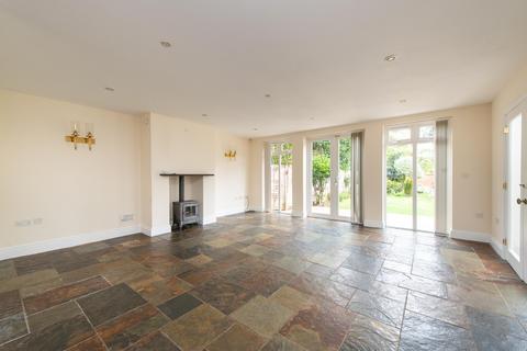 4 bedroom detached house for sale, Avenue Road, Stratford-upon-Avon, Warwickshire, CV37