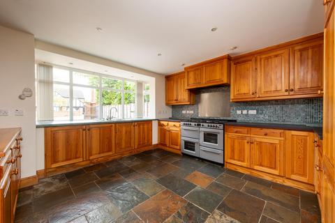 4 bedroom detached house for sale, Avenue Road, Stratford-upon-Avon, Warwickshire, CV37