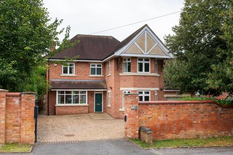 4 bedroom detached house for sale, Avenue Road, Stratford-upon-Avon, Warwickshire, CV37