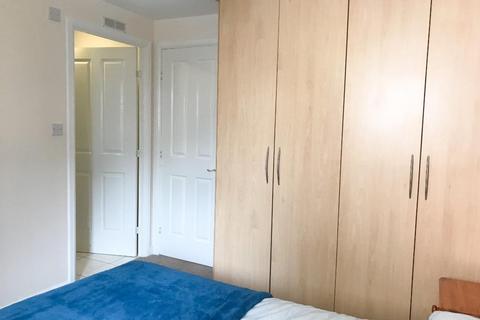 2 bedroom flat to rent, Fraser Road, Aberdeen AB25