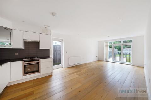 3 bedroom apartment for sale, Graham Road, Hendon NW4