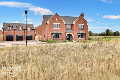 6 bedroom detached house for sale, Robotham Road, Clophill Village