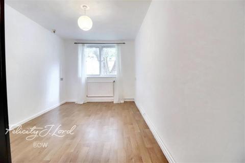 1 bedroom flat to rent, Fairfoot Road, E3